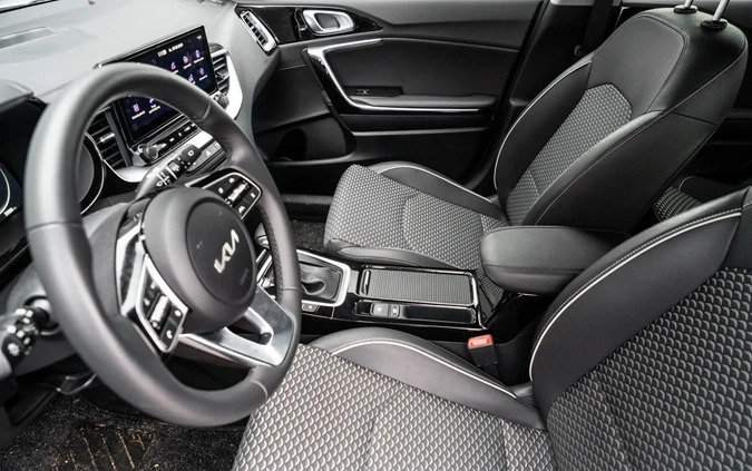 Kia Ceed cena 145900 przebieg: 4500, rok produkcji 2023 z Wieliczka małe 436